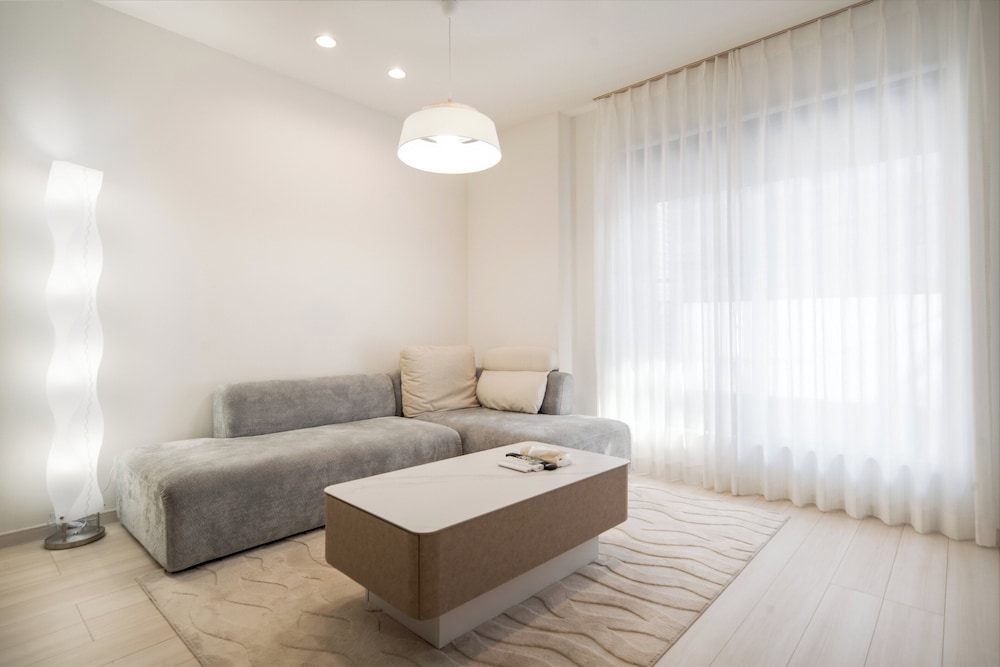 メインイメージ | Maison Le Blanc Shironeri メインイメージ | Maison Le Blanc Shironeri