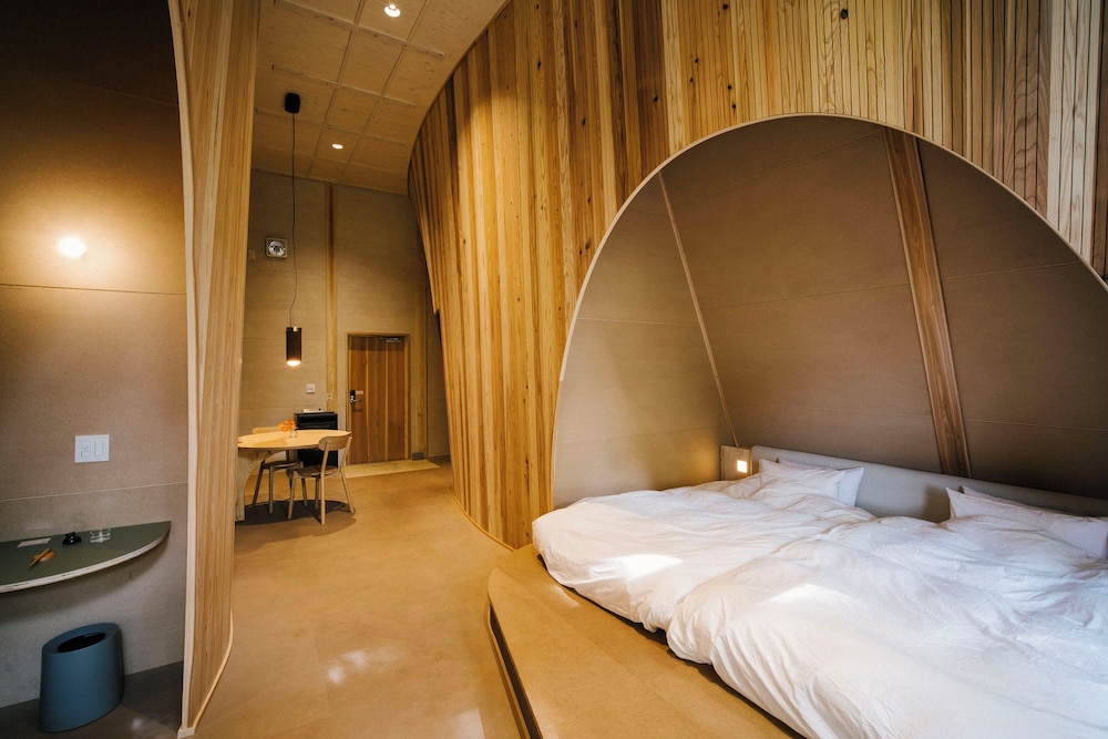 客室1 | SANU 2nd Home 軽井沢1st