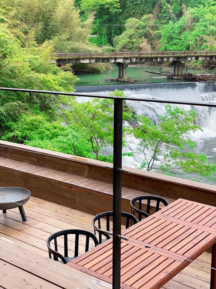 ラグジュアリー ヴィラ リバービュー テラス / パティオ1 | and RIVER勝浦