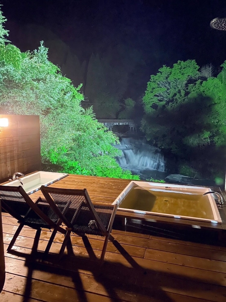 ラグジュアリー ヴィラ リバービュー バスルーム3 | and RIVER勝浦