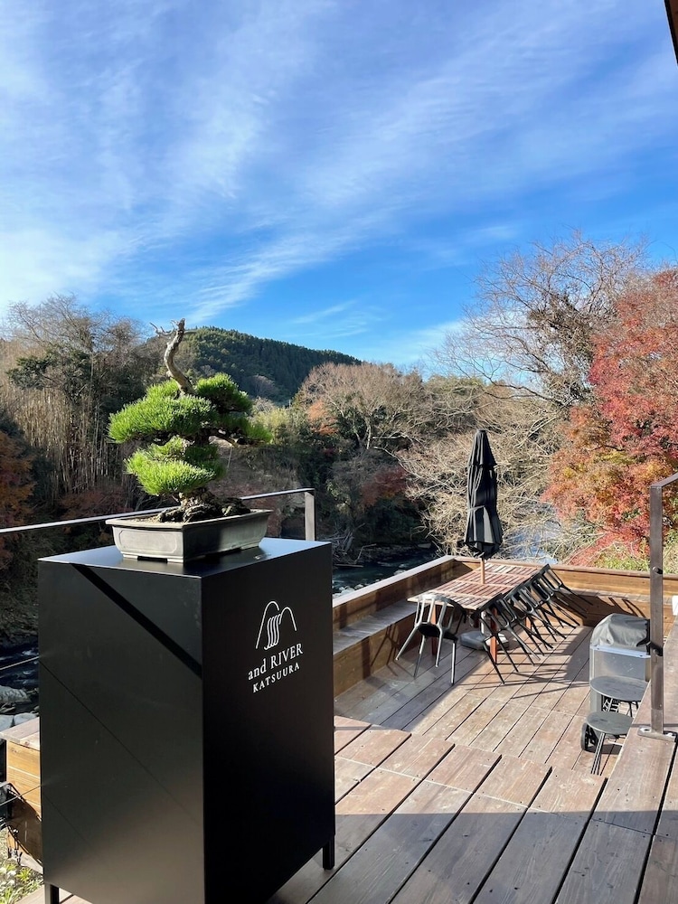 ラグジュアリー ヴィラ リバービュー テラス / パティオ5 | and RIVER勝浦