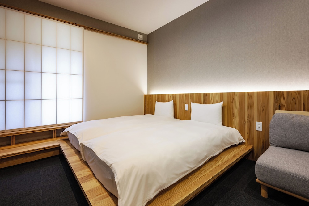 スタンダード ツインルーム 禁煙 (with sofa) 客室1 | 別府ホテル塒