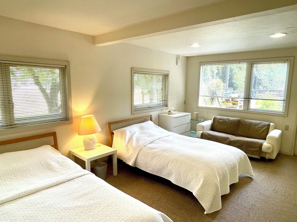 ラグジュアリー コテージ 4 ベッドルーム キッチン ガーデンビュー 客室3 | GARDEN SHED