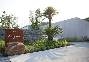 Lazy Inn.