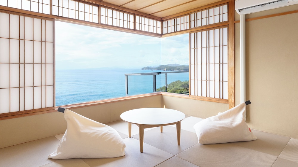 [禁煙]スタンダード和洋室ツイン6名定員 内風呂あり 客室1 | TAOYA南志摩