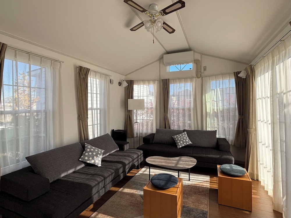 スーペリア モバイルホーム 1 ベッドルーム サウナ マウンテンビュー | イン・ザ・富士