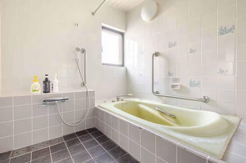 デラックス スイート 1 ベッドルーム 禁煙 キッチン バスルーム0 | 葵禅ヴィラ