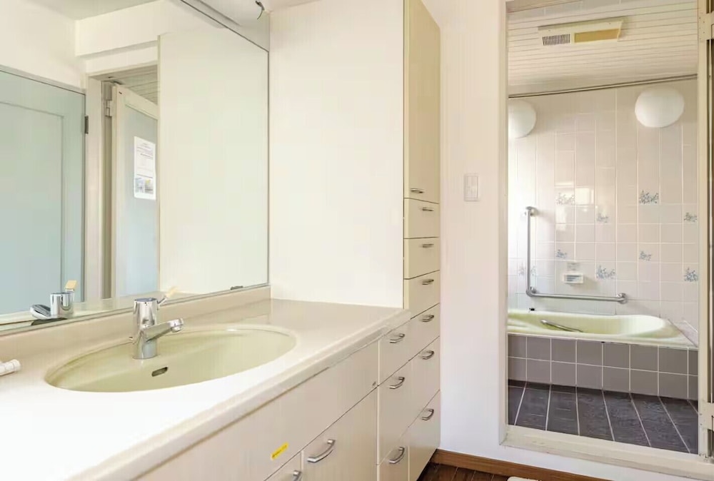 デラックス スイート 1 ベッドルーム 禁煙 キッチン バスルーム1 | 葵禅ヴィラ