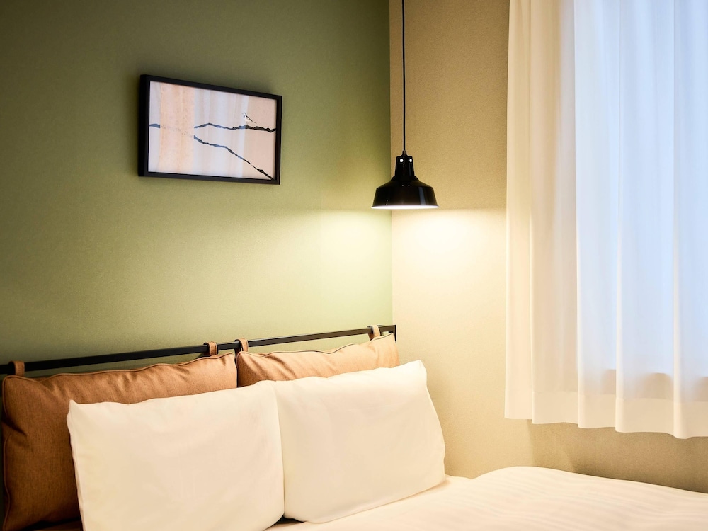 スタンダード ルーム クイーンベッド 1 台 禁煙 | コンフォートホテル水戸