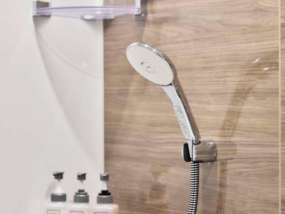 スタンダード ルーム ダブルベッド 1 台 禁煙 バスルーム2 | コンフォートホテル水戸