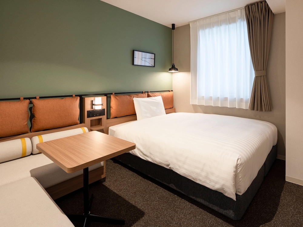 スタンダード ルーム クイーンベッド 1 台 禁煙 | コンフォートホテル水戸