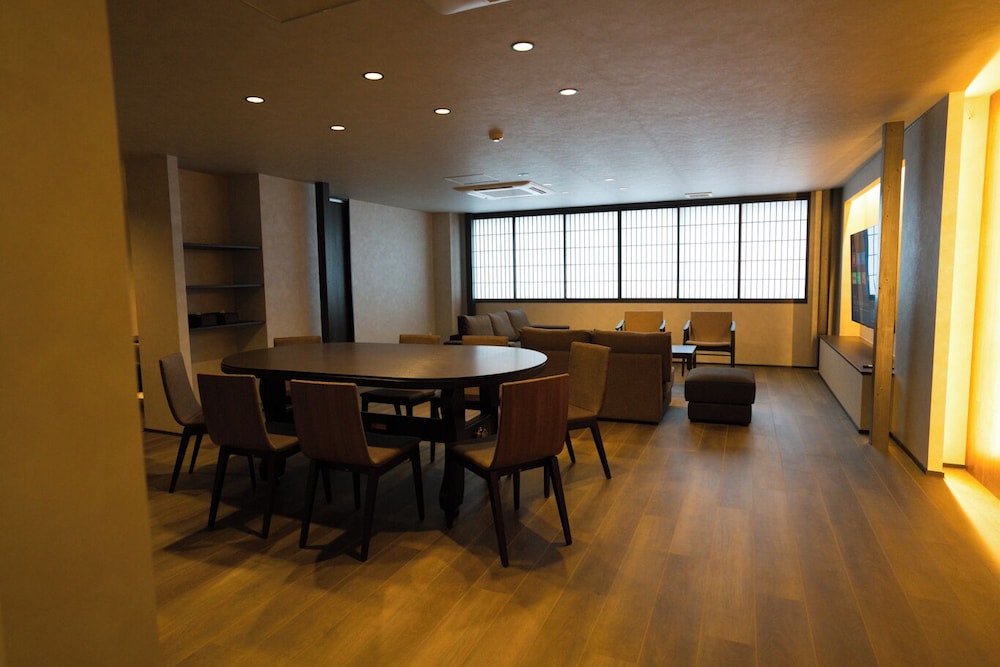 デラックス コンドミニアム 2 ベッドルーム 禁煙 リビング エリア0 | MUSASHI Condo Kanazawa