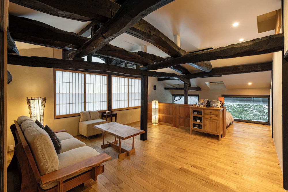 ラグジュアリー スイート リバービュー コーナー | Onsen＆Garden 七菜