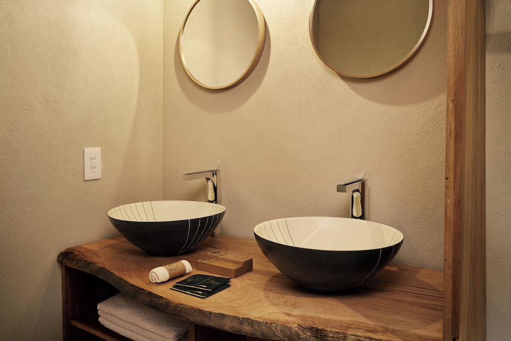 ラグジュアリー スイート リバービュー コーナー 客室4 | Onsen＆Garden 七菜