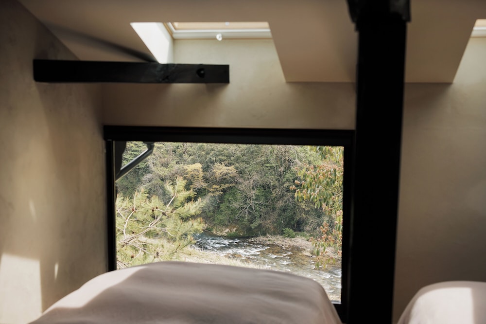 ラグジュアリー スイート リバービュー コーナー 客室5 | Onsen＆Garden 七菜