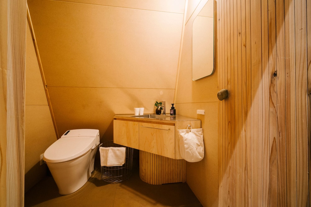 SANU CABIN BEE | シンプル客室 禁煙 バスルーム0 | SANU 2nd Home 北軽井沢1st