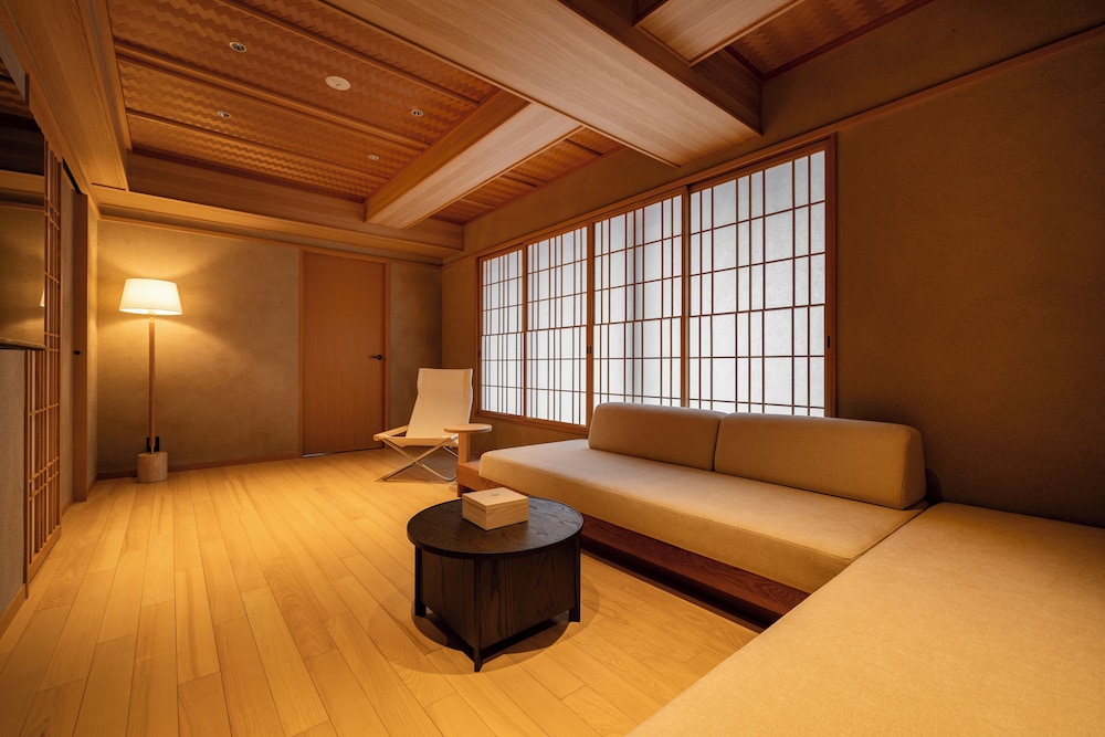 トラディショナル ルーム リビングルーム5 | soyo-ne kyoto sanjo