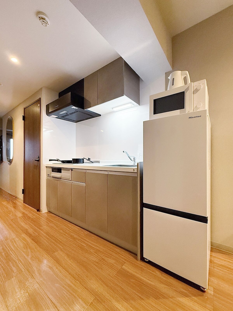 パノラミック アパートメント バルコニー リバービュー 専用キッチン2 | Grandeur Hamamoto