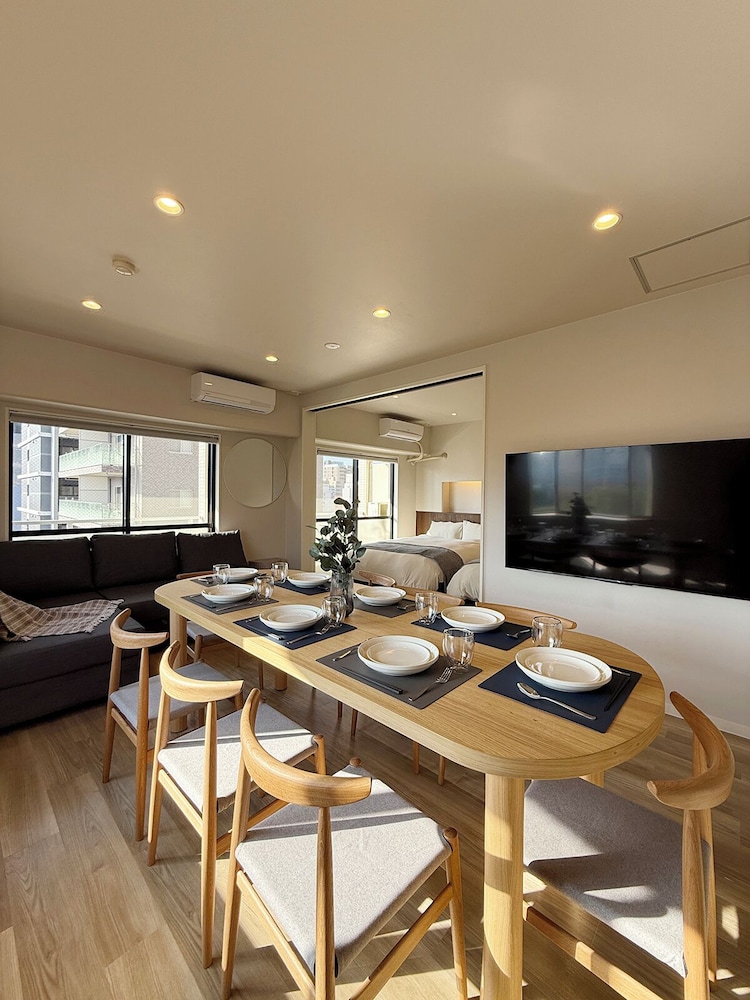 ラグジュアリー アパートメント リビング エリア2 | Grandeur Hamamoto