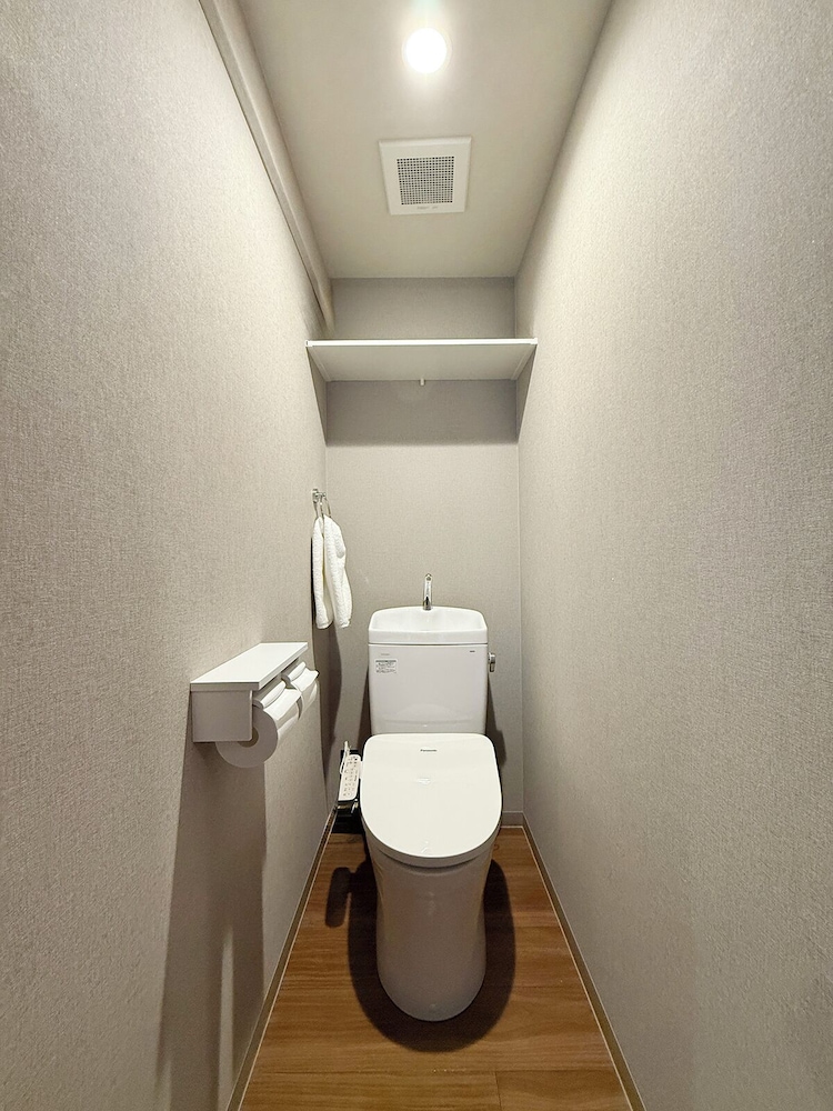 パノラミック アパートメント バルコニー リバービュー バスルーム2 | Grandeur Hamamoto