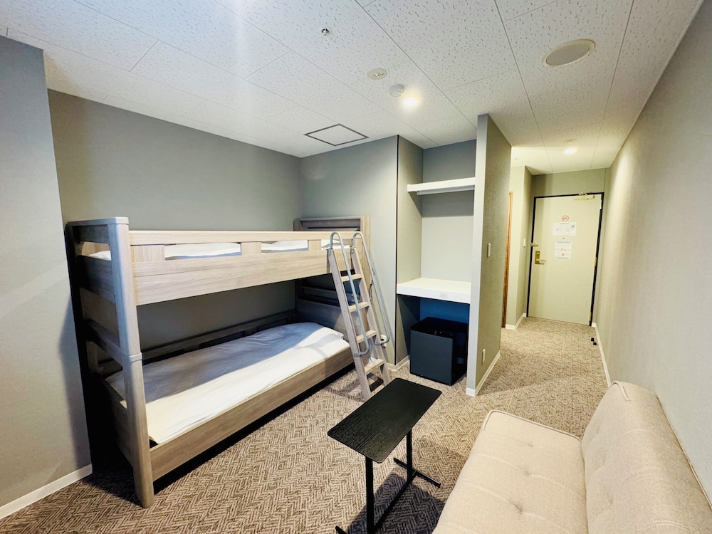 エコノミー トリプルルーム 客室1 | バンデホテル in なんば