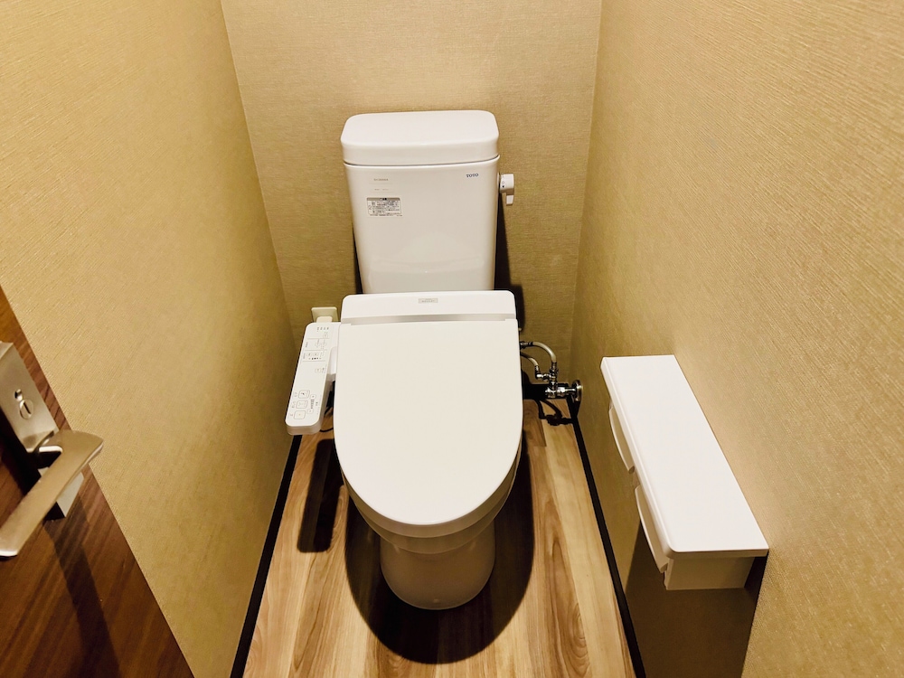 スタンダード 4 人部屋 客室1 | バンデホテル in なんば