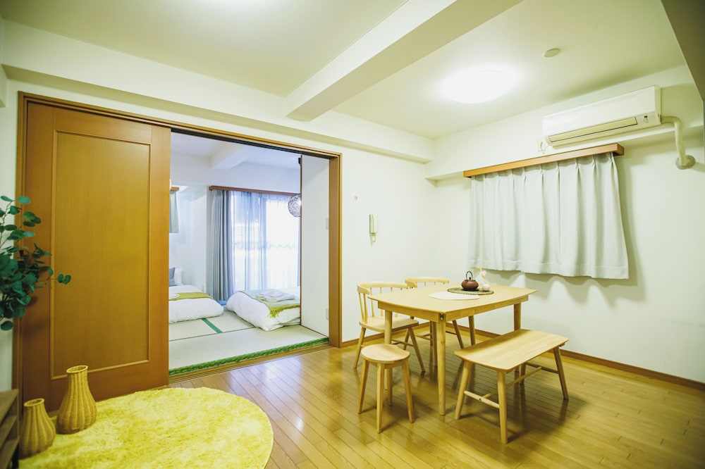ベーシック アパートメント シティビュー リビング エリア0 | R Residence 谷町
