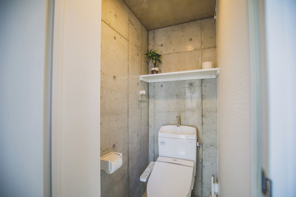 ベーシック アパートメント シティビュー バスルーム2 | Namba X