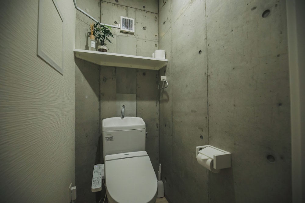 ベーシック アパートメント シティビュー バスルーム2 | Namba X