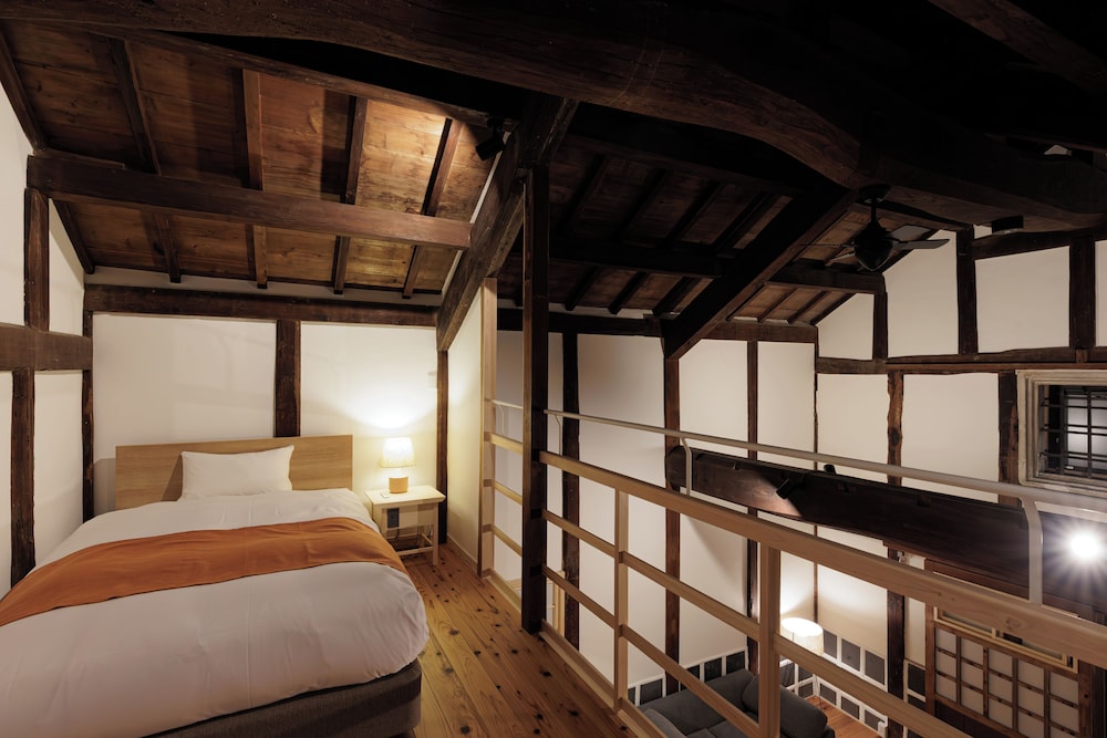 デラックス トリプルルーム 客室1 | NIPPONIA HOTEL 伊勢河崎 商人町
