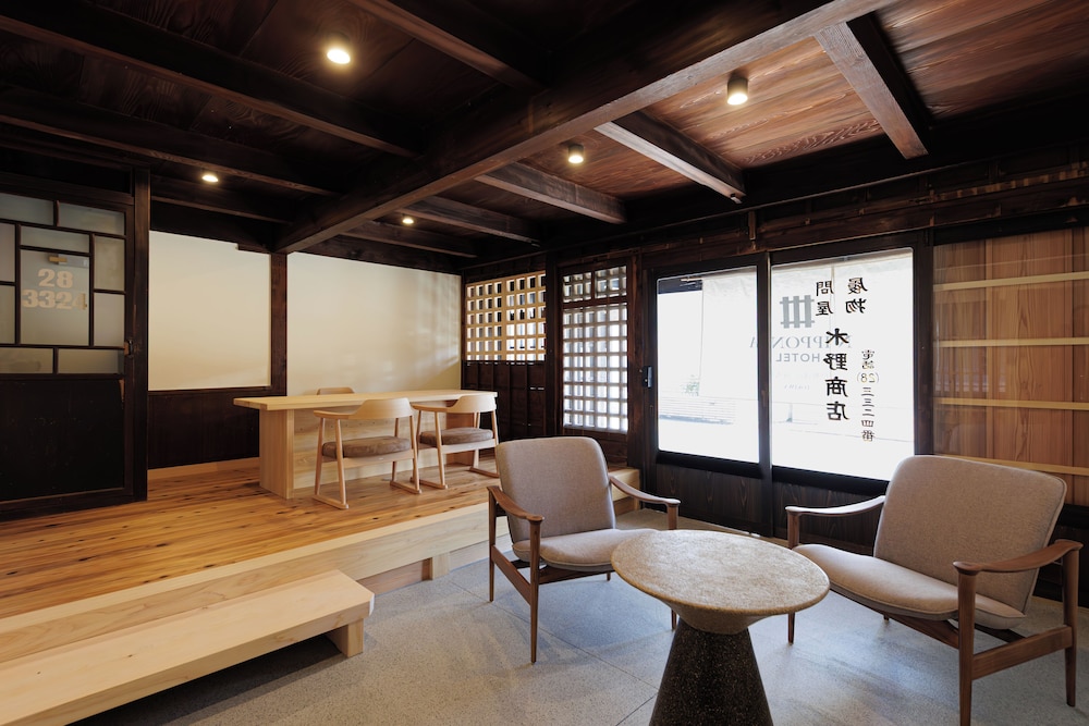 デラックス 4 人部屋 客室5 | NIPPONIA HOTEL 伊勢河崎 商人町