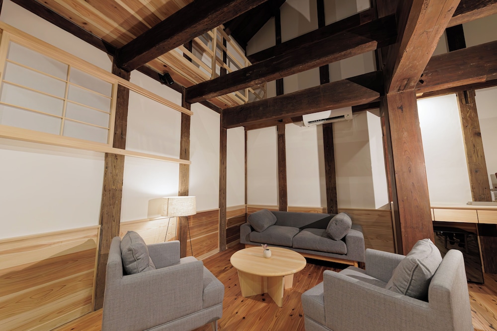 デラックス 4 人部屋 客室1 | NIPPONIA HOTEL 伊勢河崎 商人町