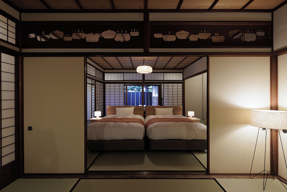 デラックス ツインルーム 客室2 | NIPPONIA HOTEL 伊勢河崎 商人町