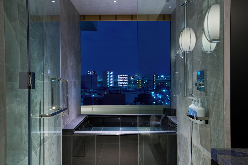 ラグジュアリー シティービュー キング 禁煙 バスルーム1 | エスパシオ ナゴヤキャッスル