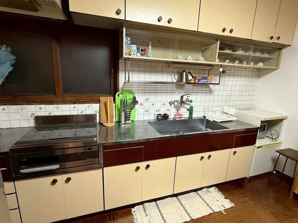 アパートメント バルコニー ガーデンビュー 専用キッチン1 | オールドガーデンハウス札幌平岸