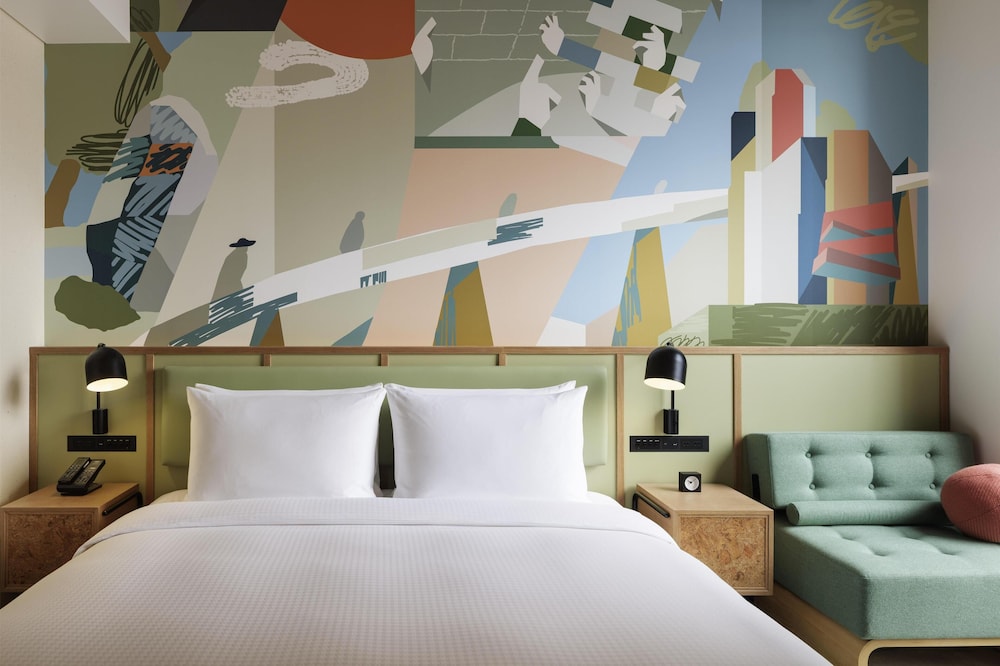 ルーム キングベッド 1 台 客室2 | キャプション by Hyatt 兜町 東京