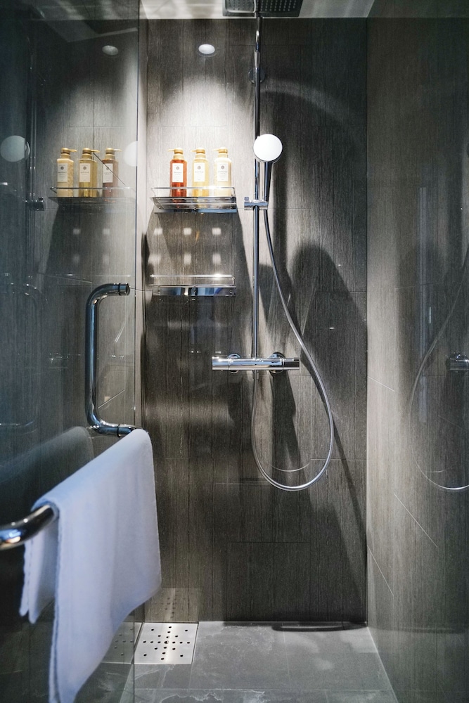 スタンダード ダブルルーム バスルーム0 | KIORI Exec Muromachi