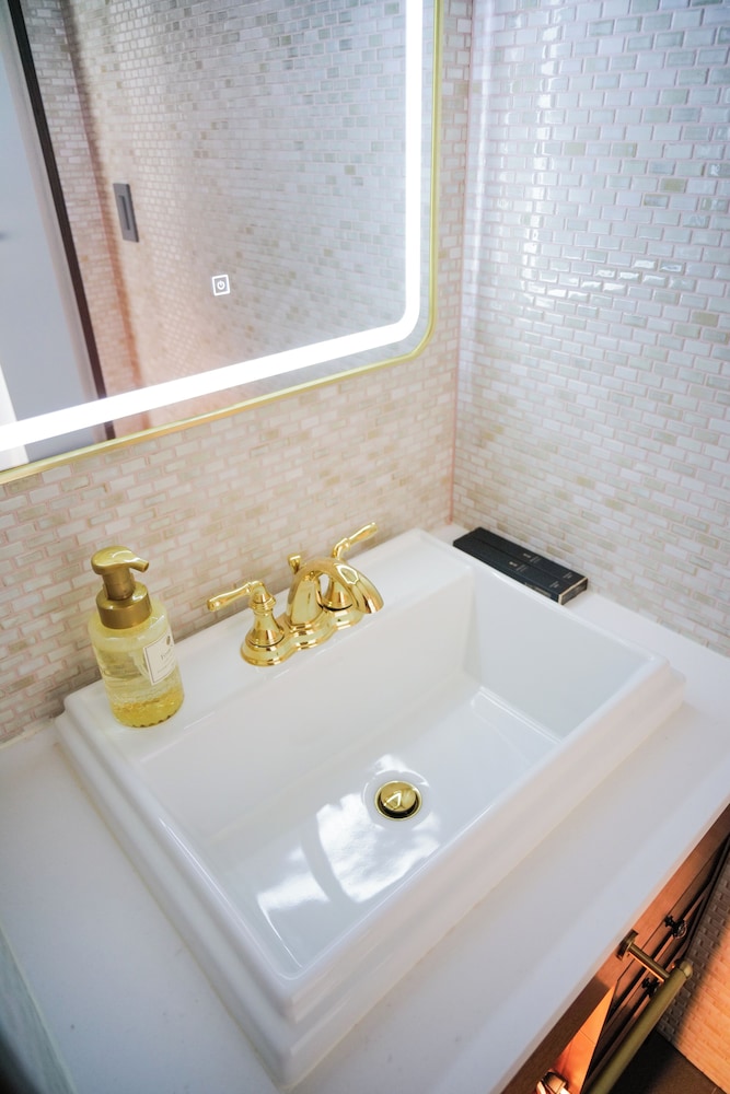 スタンダード ダブルルーム バスルーム4 | KIORI Exec Muromachi