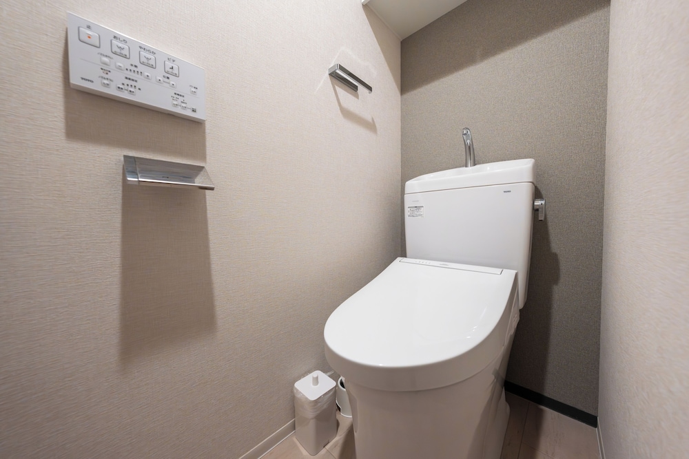 ベーシック ルーム バスルーム5 | LAKU HOTEL ASAKUSA