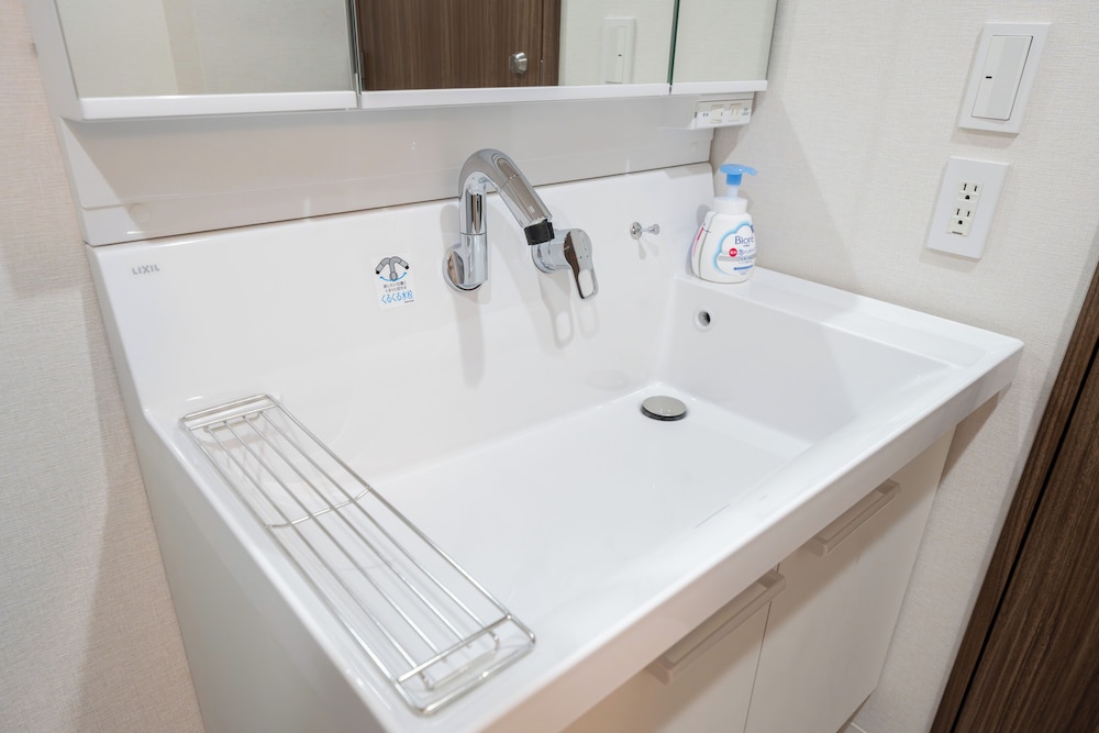 ルーム バスルーム4 | LAKU HOTEL ASAKUSA