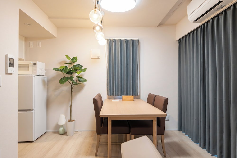 ルーム 客室8 | LAKU HOTEL ASAKUSA