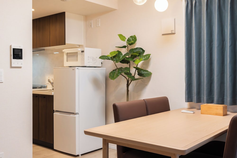 ルーム リビング エリア7 | LAKU HOTEL ASAKUSA