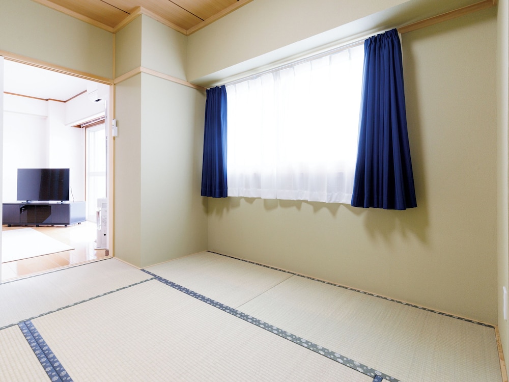 別館[禁煙]和洋室[バス,トイレ付] 客室5 | Tabist JKNツインホテル