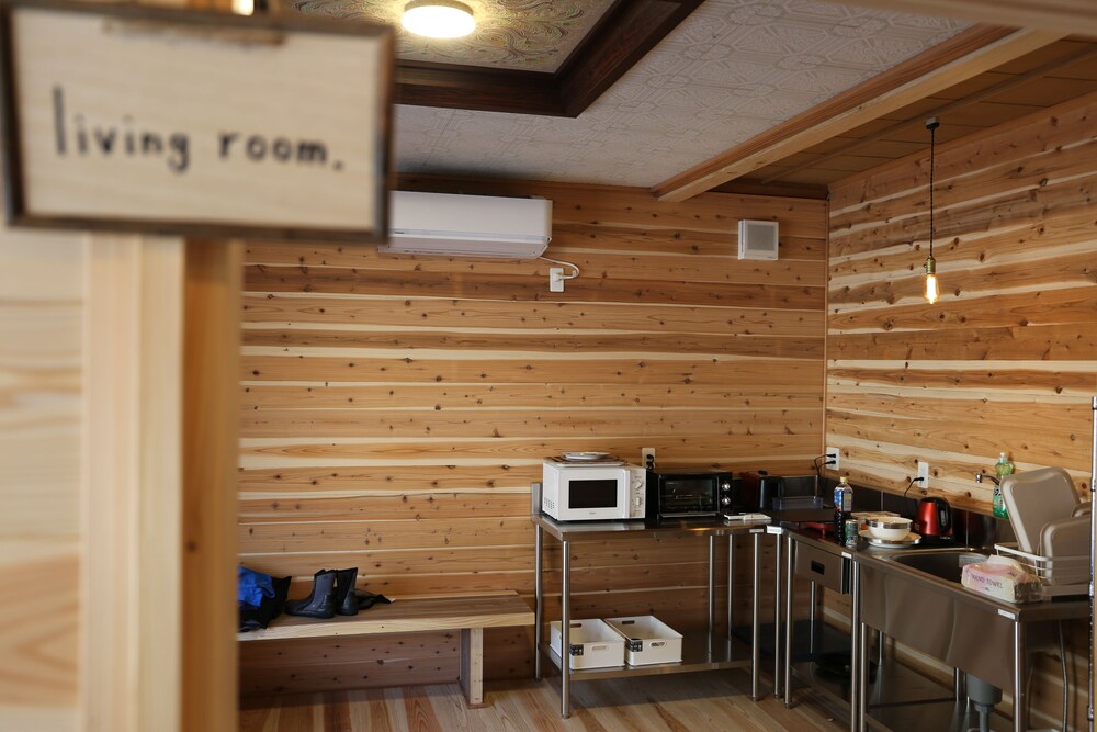 スタンダード ツインルーム マウンテンビュー リビング エリア0 | Riviera Iya Valley