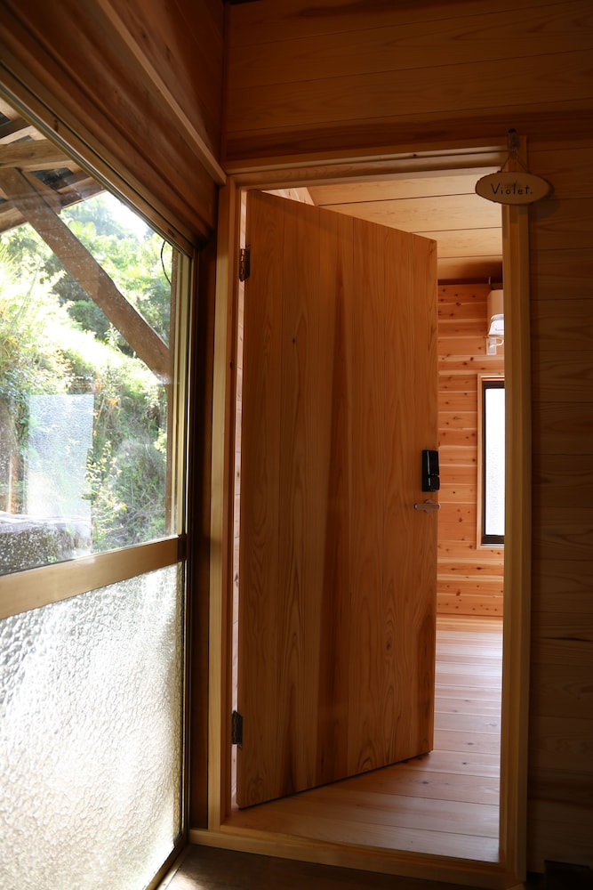 ベーシック ツインルーム マウンテンビュー 客室2 | Riviera Iya Valley