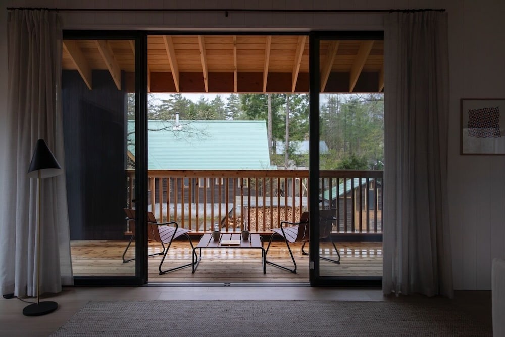 シャレー 4 ベッドルーム バルコニー2 | Boots Off Collection