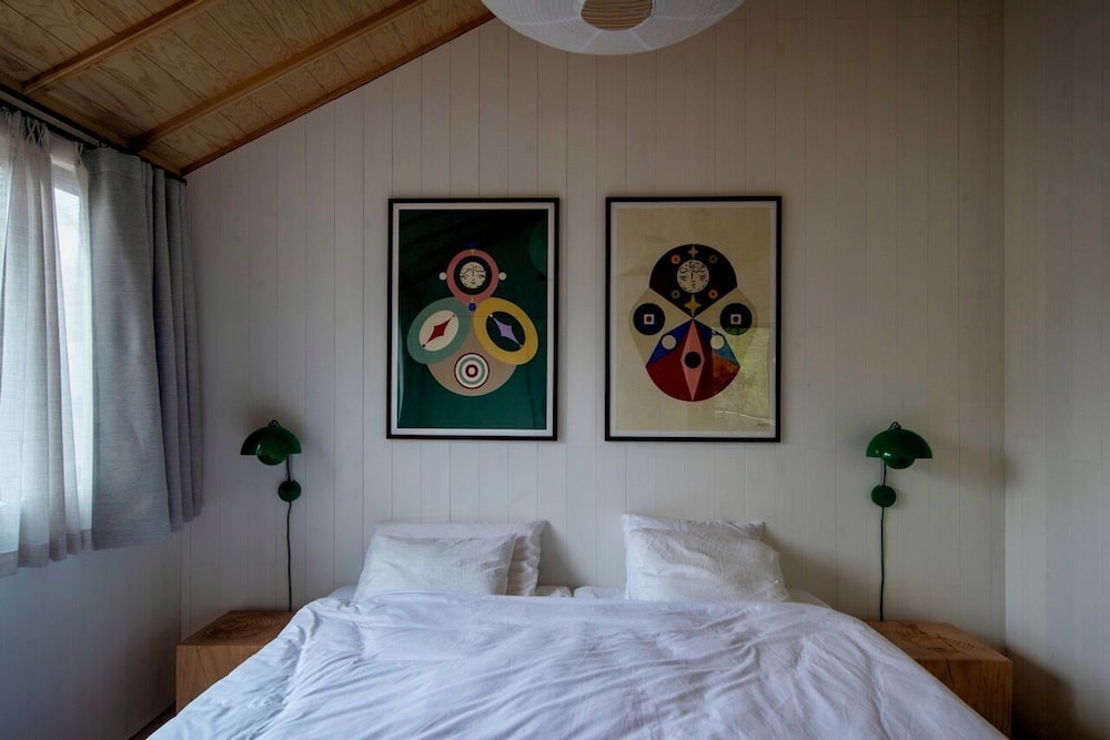 シャレー 4 ベッドルーム 客室1 | Boots Off Collection