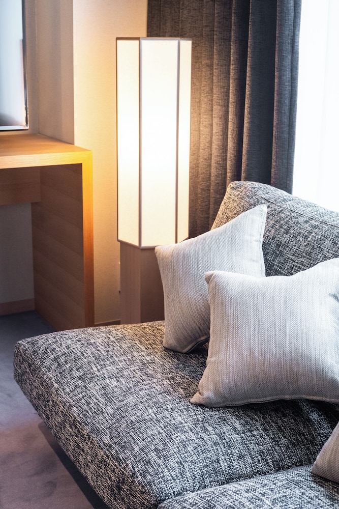 ファミリー スタジオスイート リビング エリア1 | KIORI Hotel Takakura