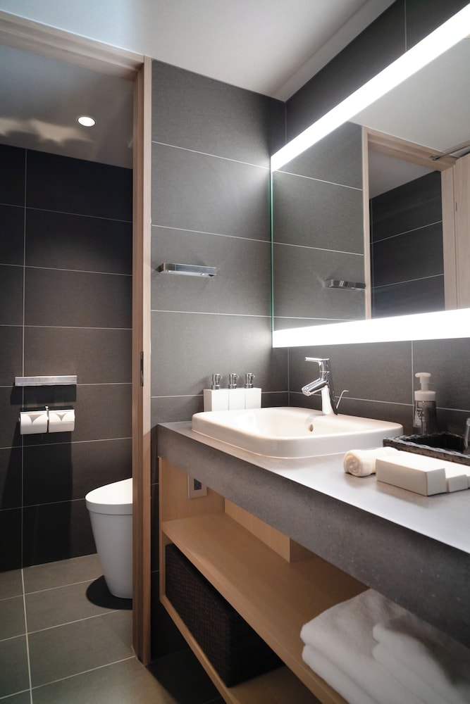 デラックス ダブルまたはツインルーム シティビュー バスルーム0 | KIORI Hotel Takakura