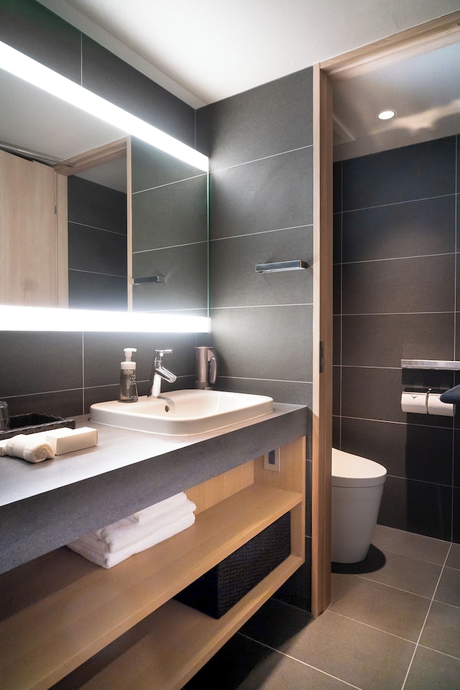 デラックス ダブルルーム バスルーム1 | KIORI Hotel Takakura